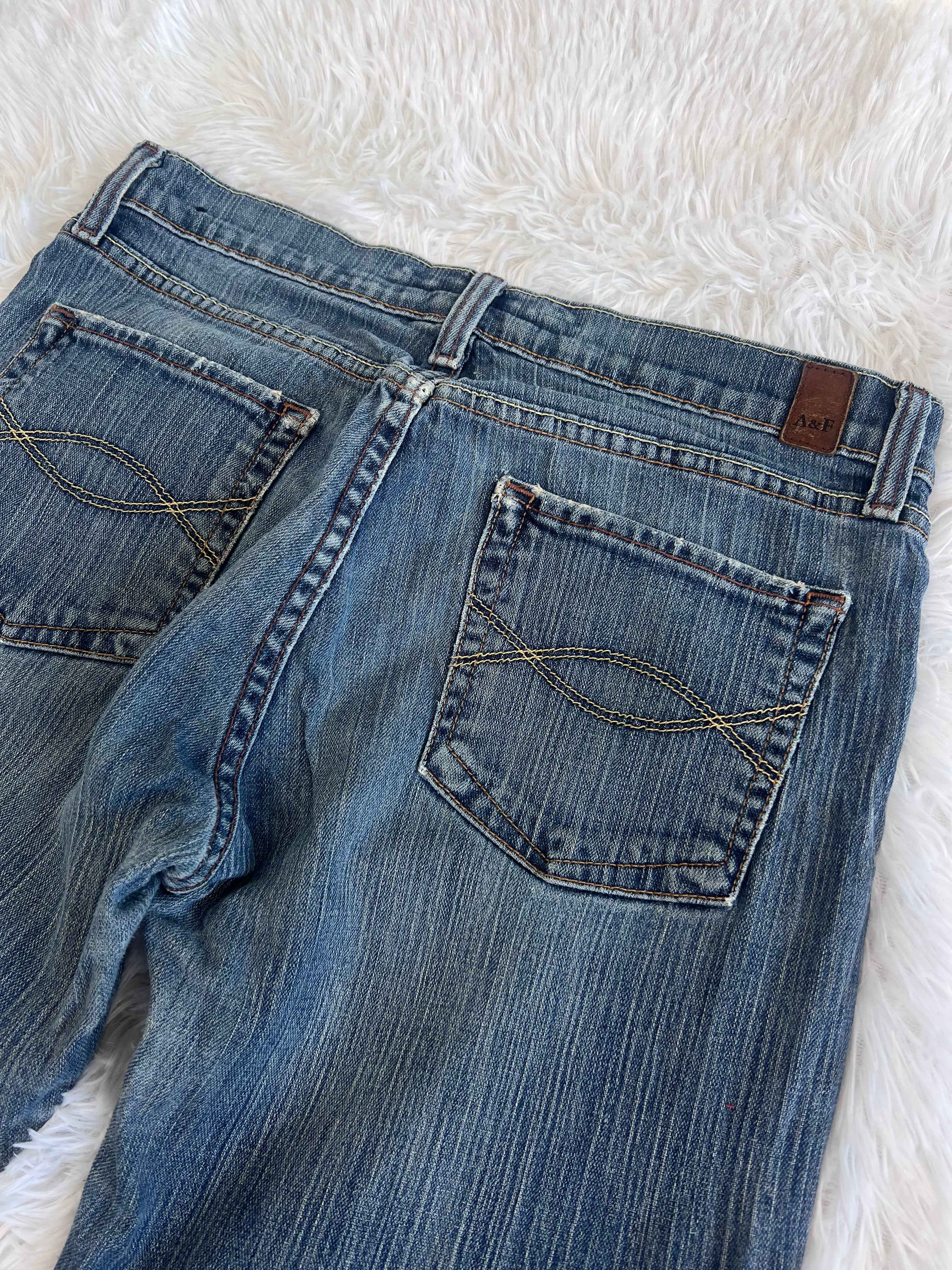 Abercrombie & Fitch Vintage low waist flared jeans (Größe S)