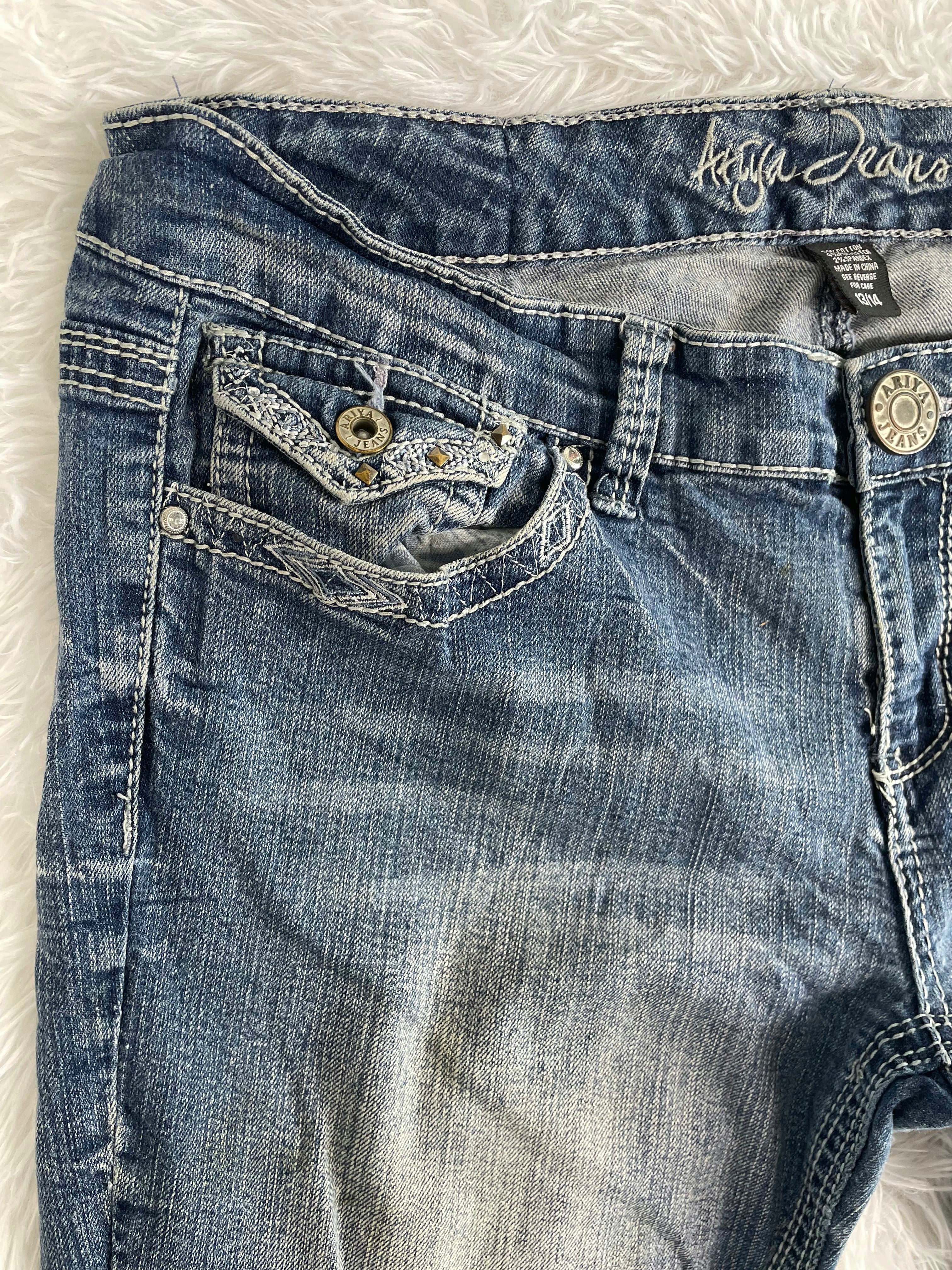 Ariya Jeans Vintage low waist flared jeans (Größe L)