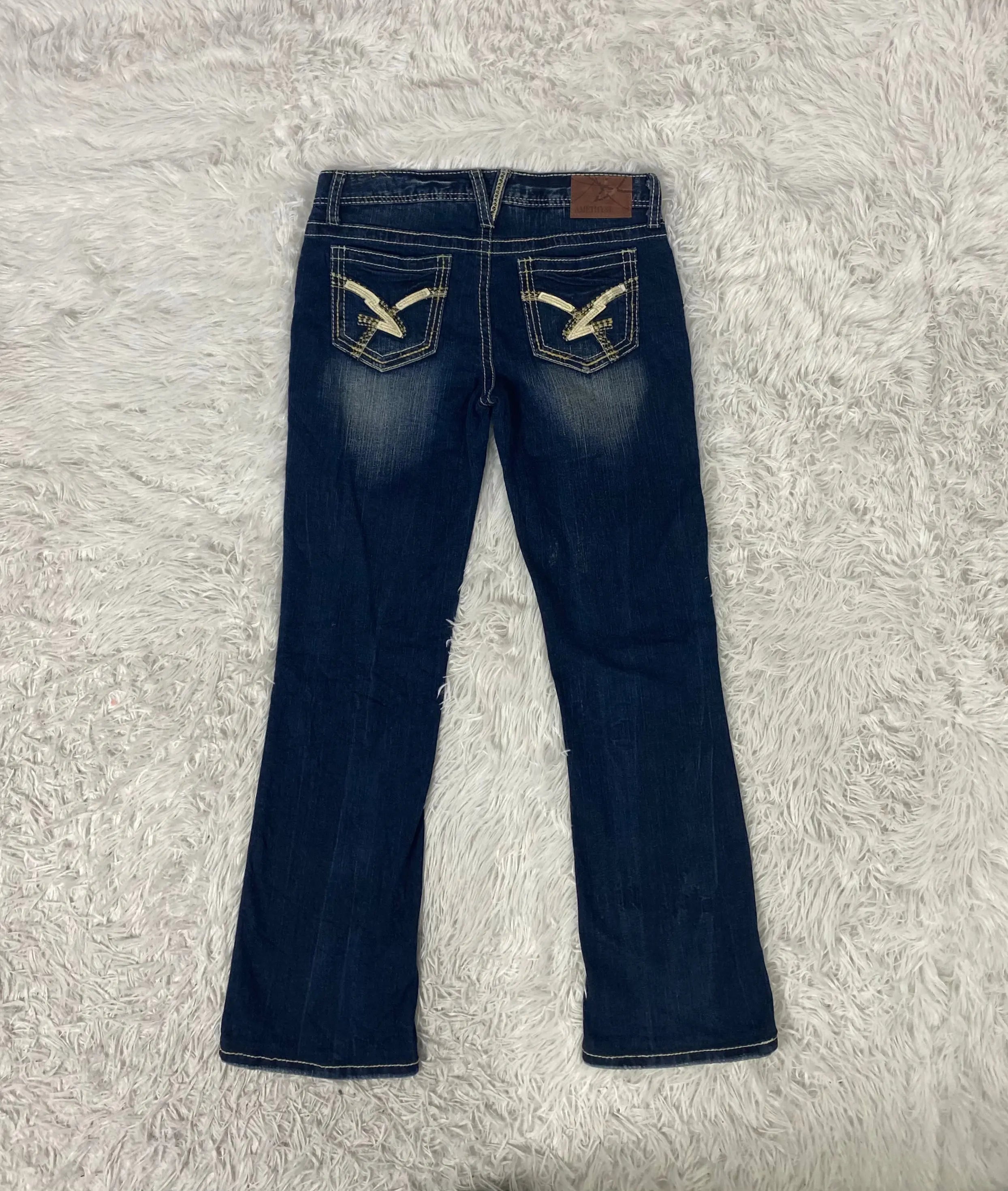 Embroidered Y2K Flared Denim Jeans (S) yv.vintage