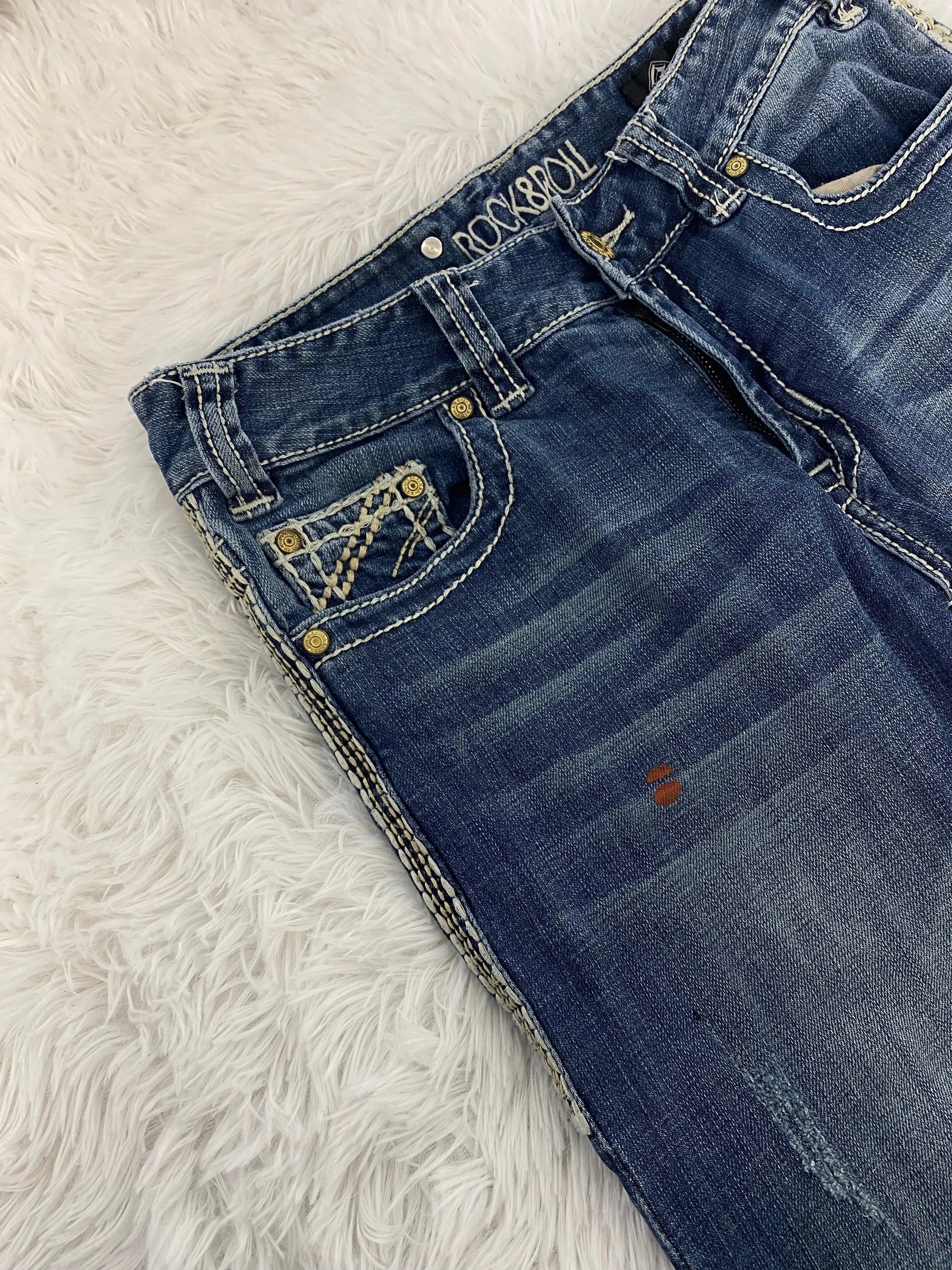 Embroidered Y2K Flared Denim Jeans (S) yv.vintage