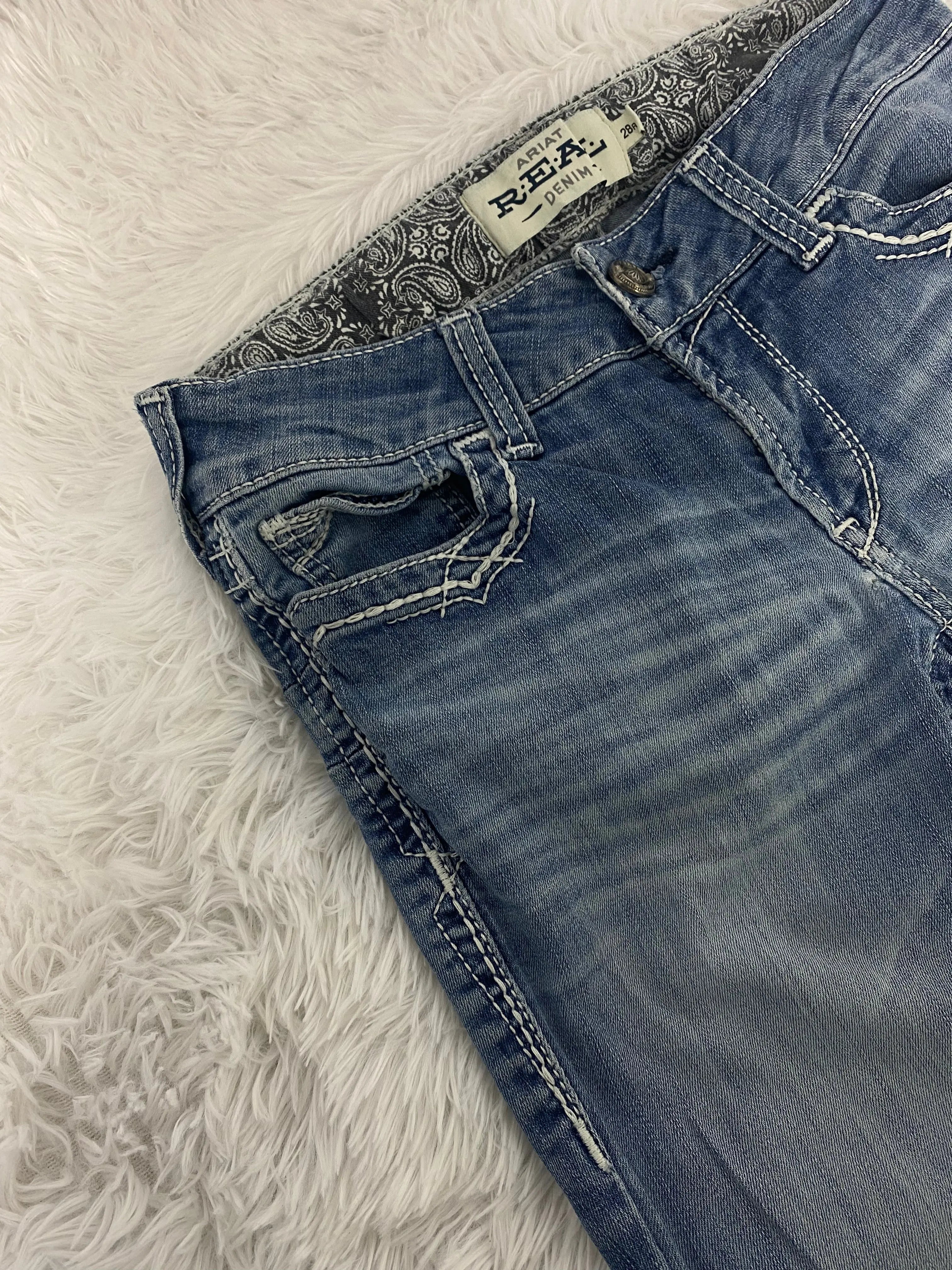 Embroidered Y2K Flared Denim Jeans (S) yv.vintage