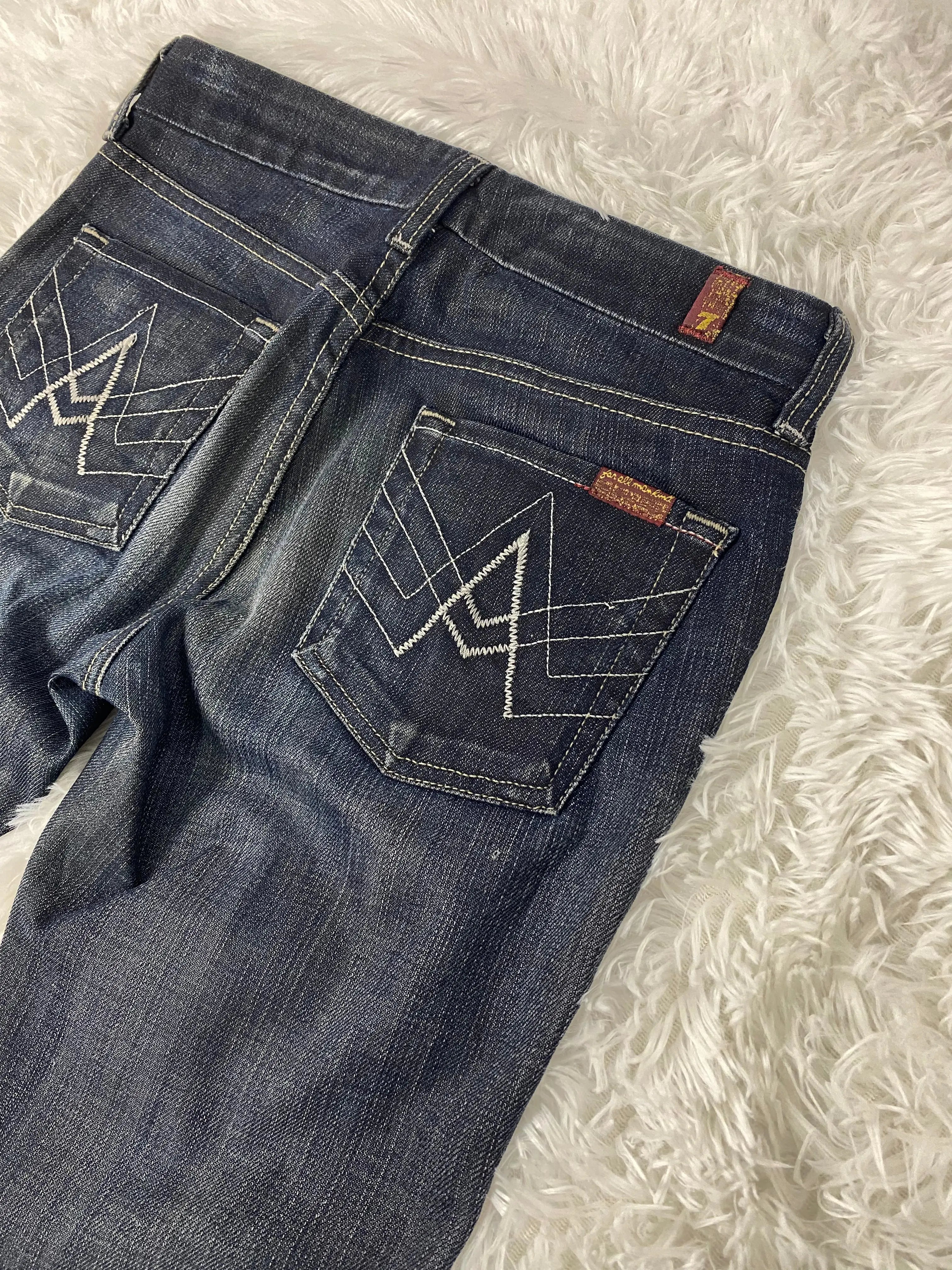 Embroidered Y2K Flared Denim Jeans (S) yv.vintage