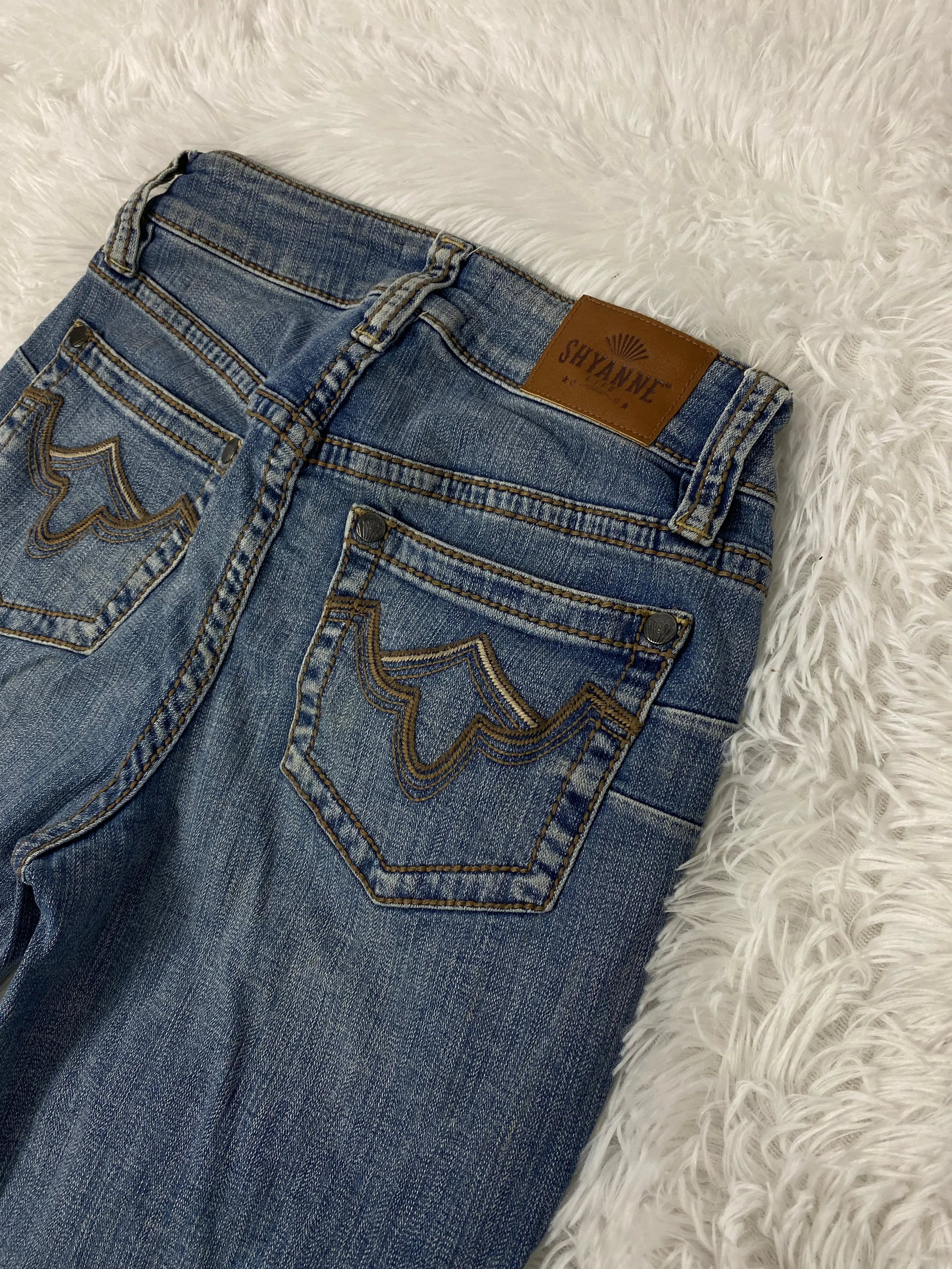 Embroidered Y2K Flared Denim Jeans (XS) yv.vintage