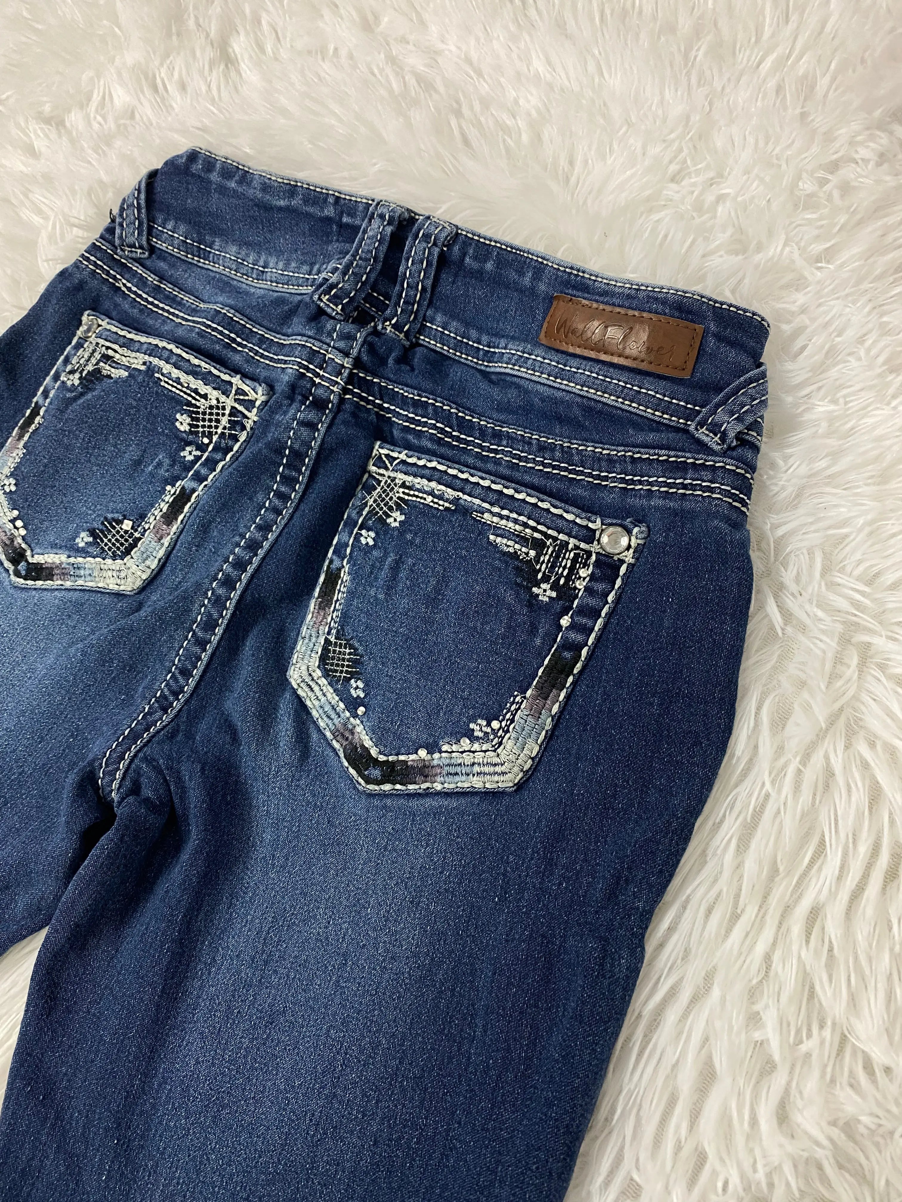 Embroidered Y2K Flared Denim Jeans (XS) yv.vintage