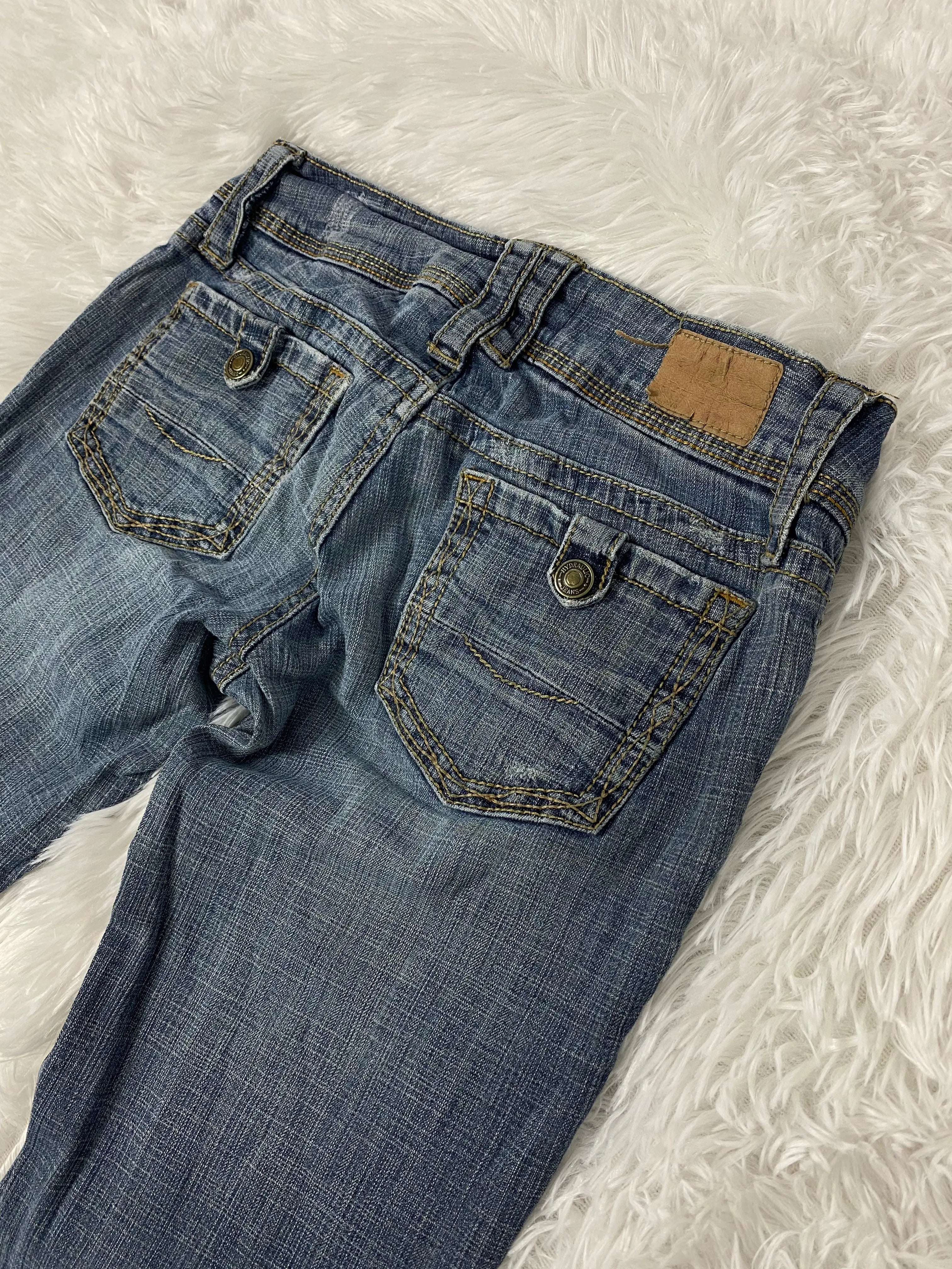 Embroidered Y2K Flared Denim Jeans (XS) yv.vintage