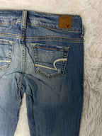 American Eagle Embroidered Y2K Flared Denim Jeans (Grösse-S)