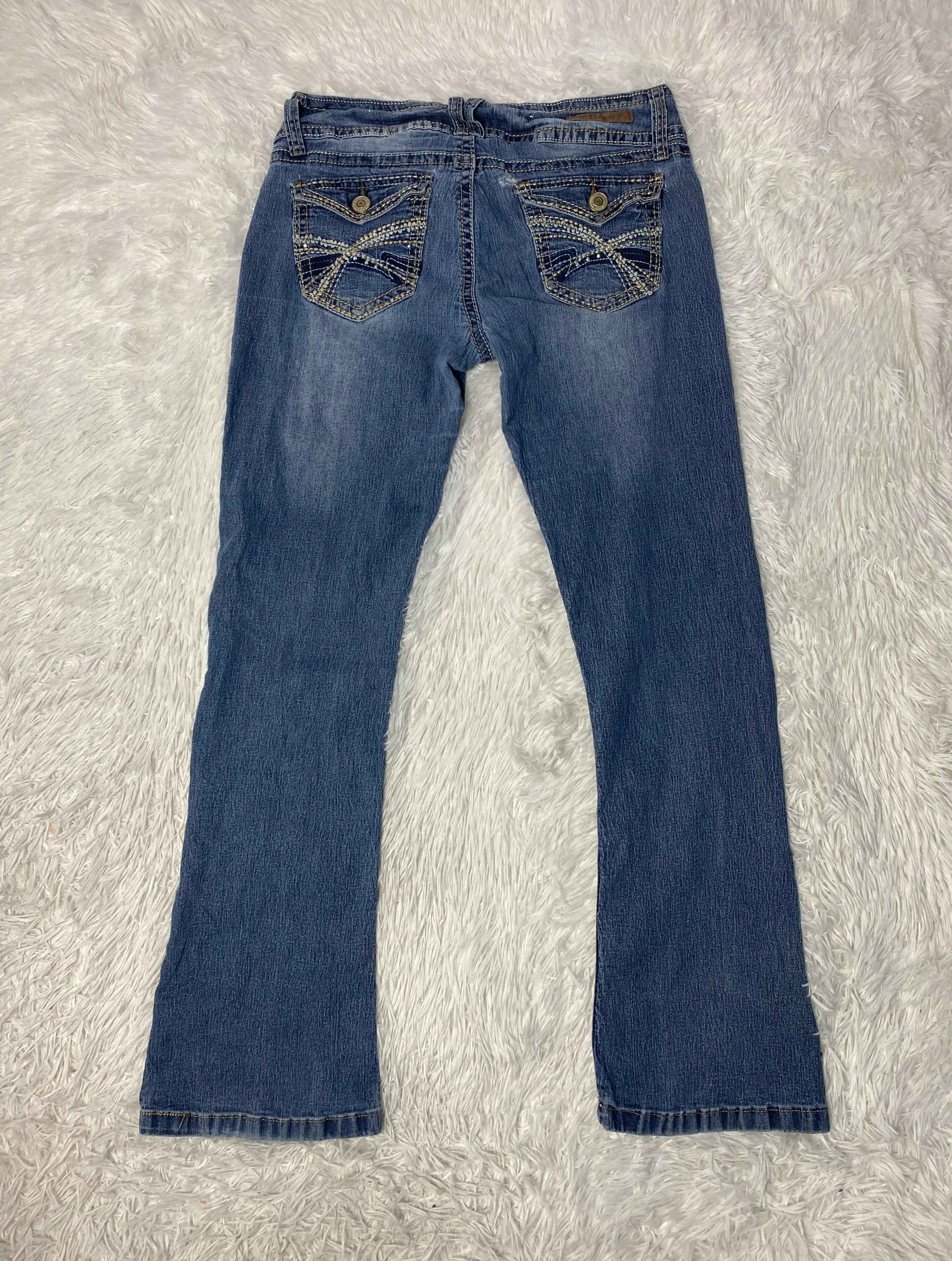 Wallflower Embroidered Y2K Flared Denim Jeans (Grösse-M)