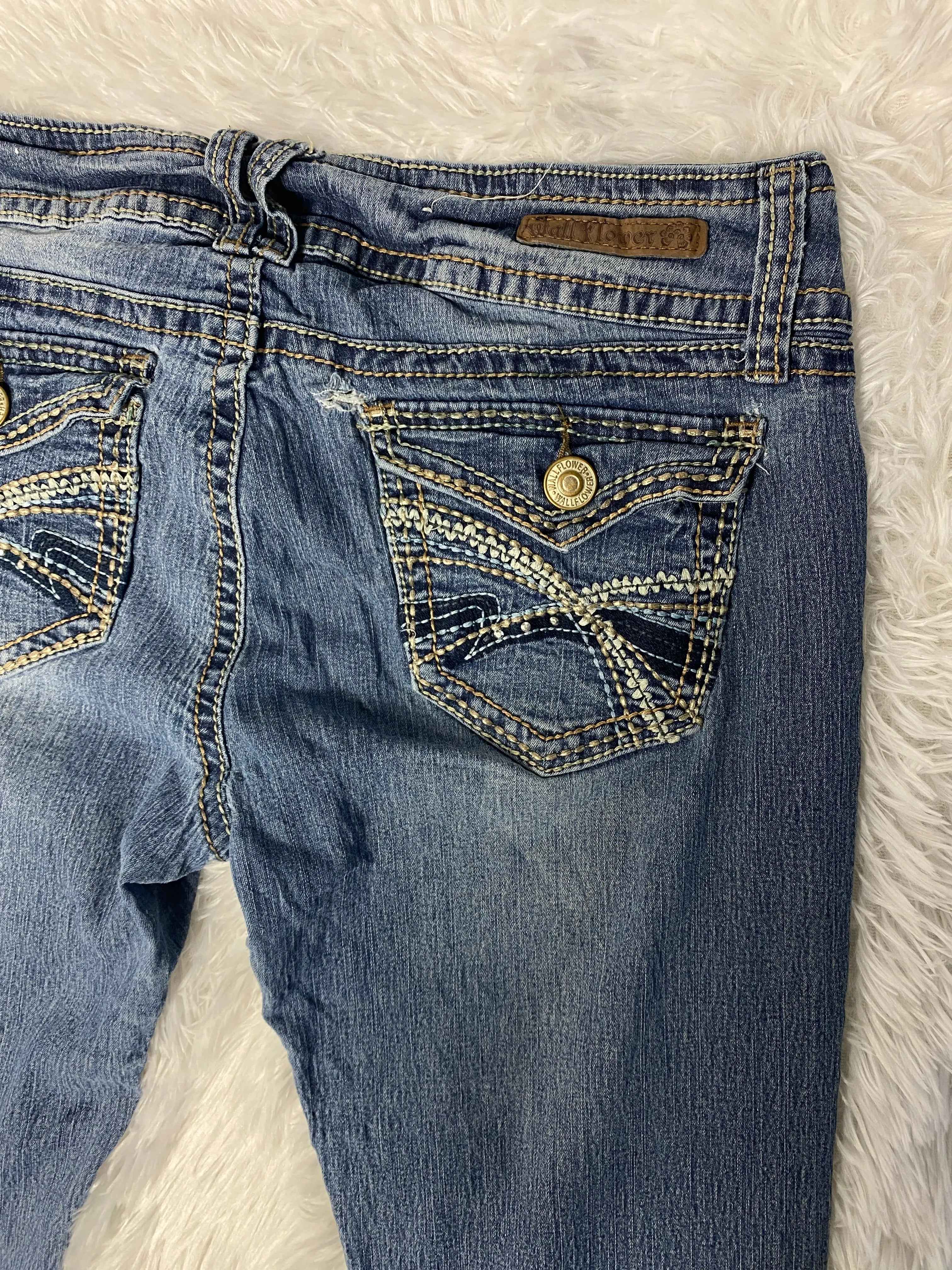 Wallflower Embroidered Y2K Flared Denim Jeans (Grösse-M)