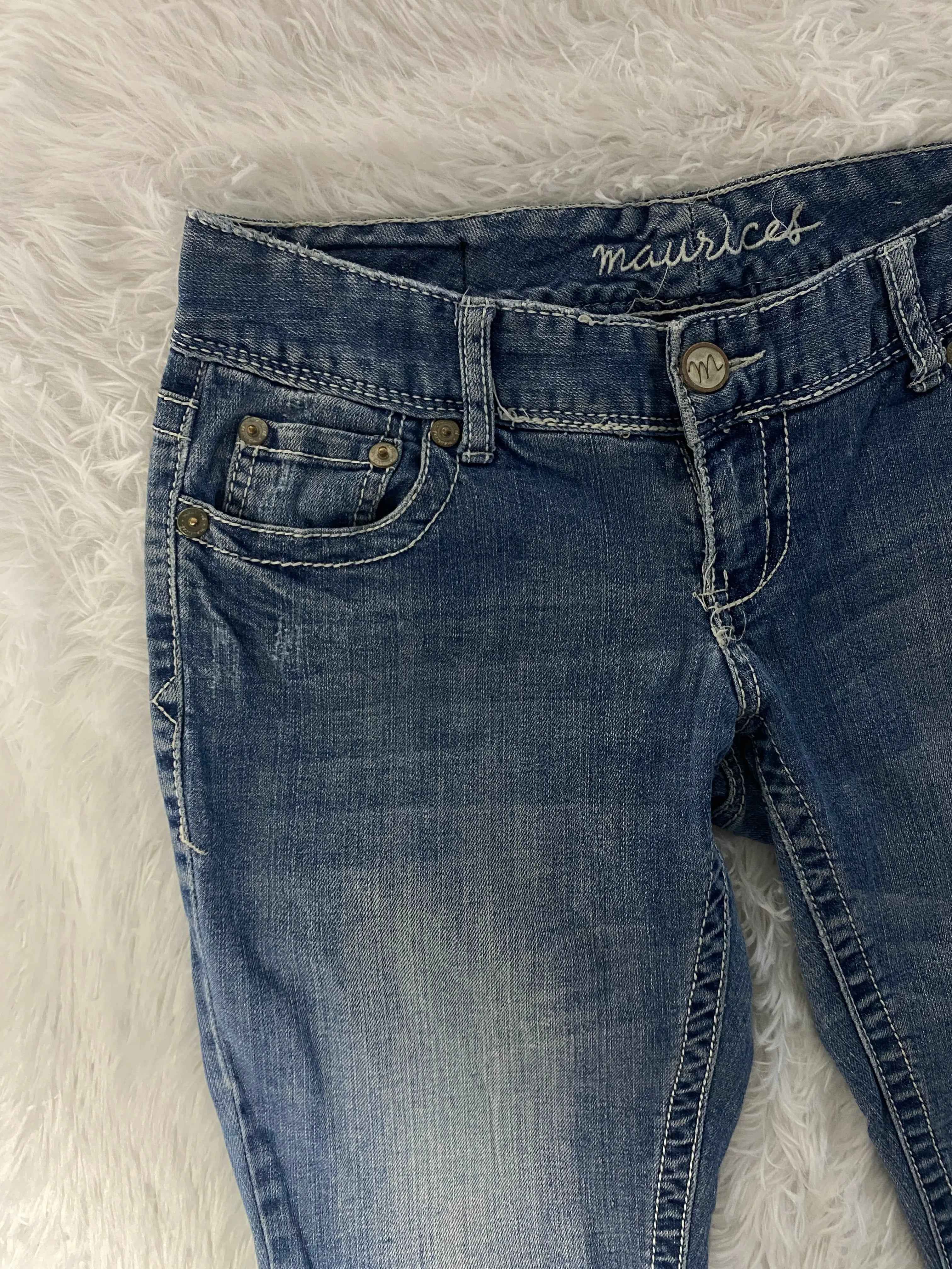 Maurices Embroidered Y2K Flared Denim Jeans (Grösse-M)