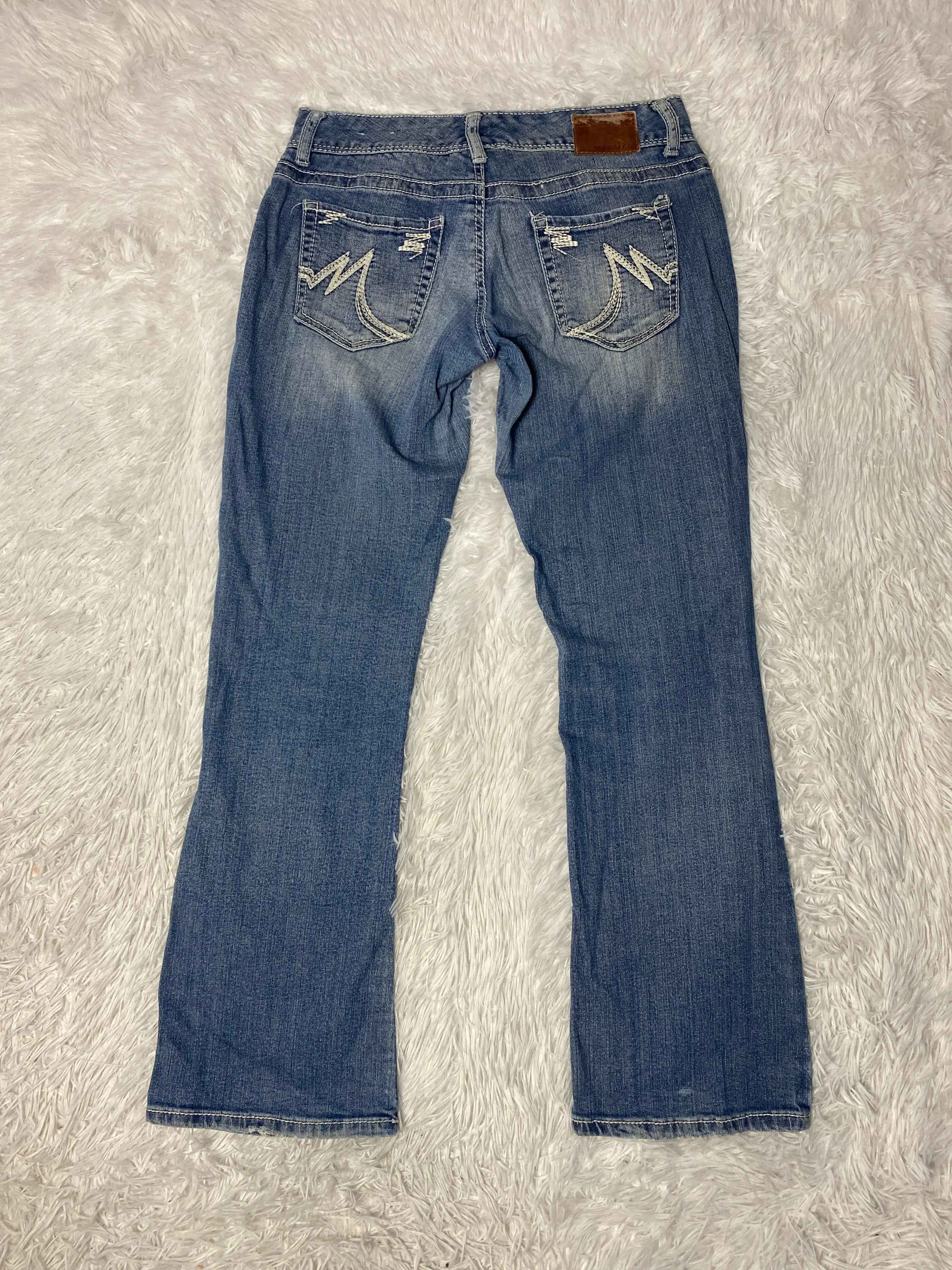 Maurices Embroidered Y2K Flared Denim Jeans (Grösse-M)