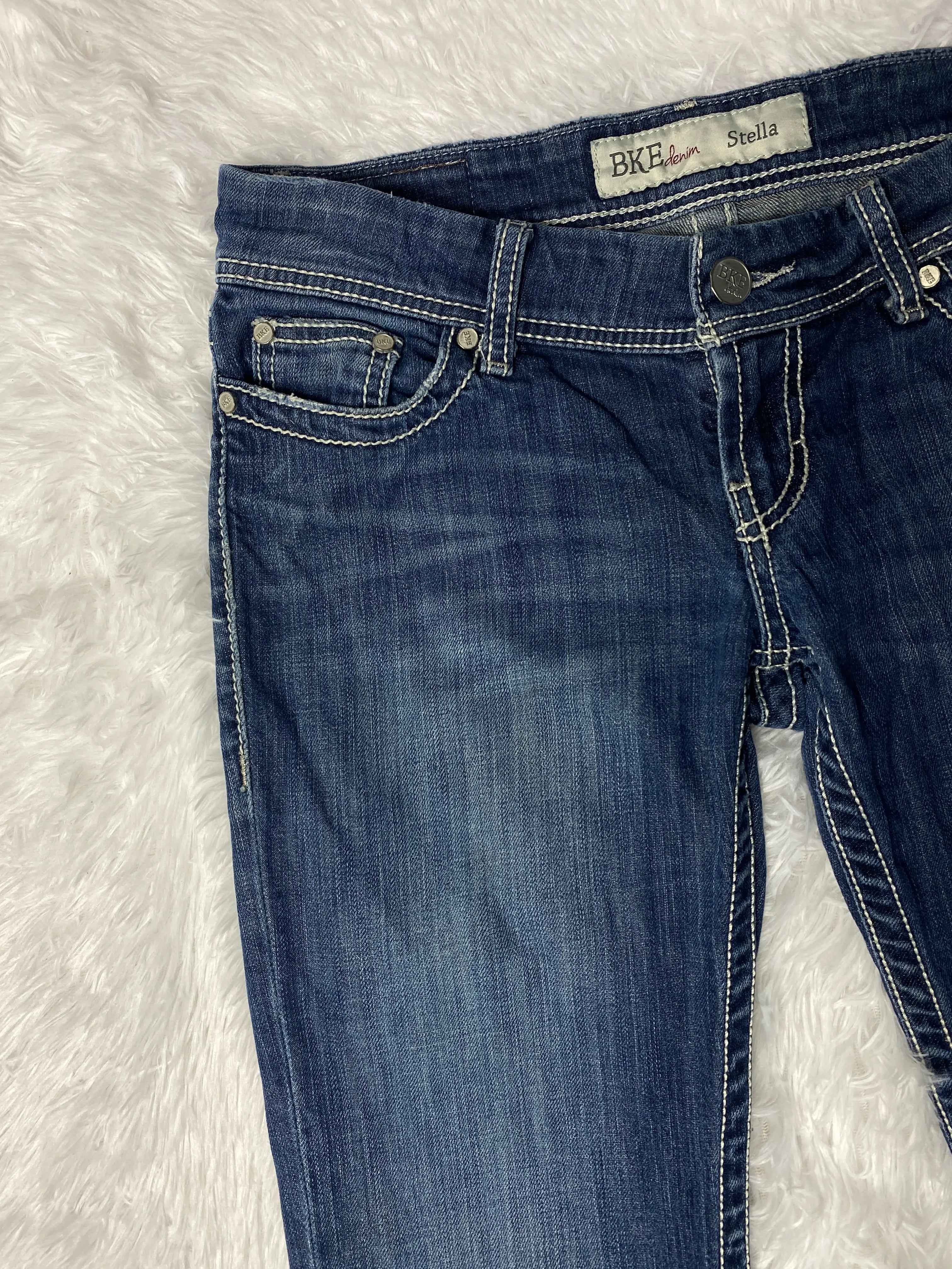 BKE Embroidered Y2K Flared Denim Jeans (Grösse-M)