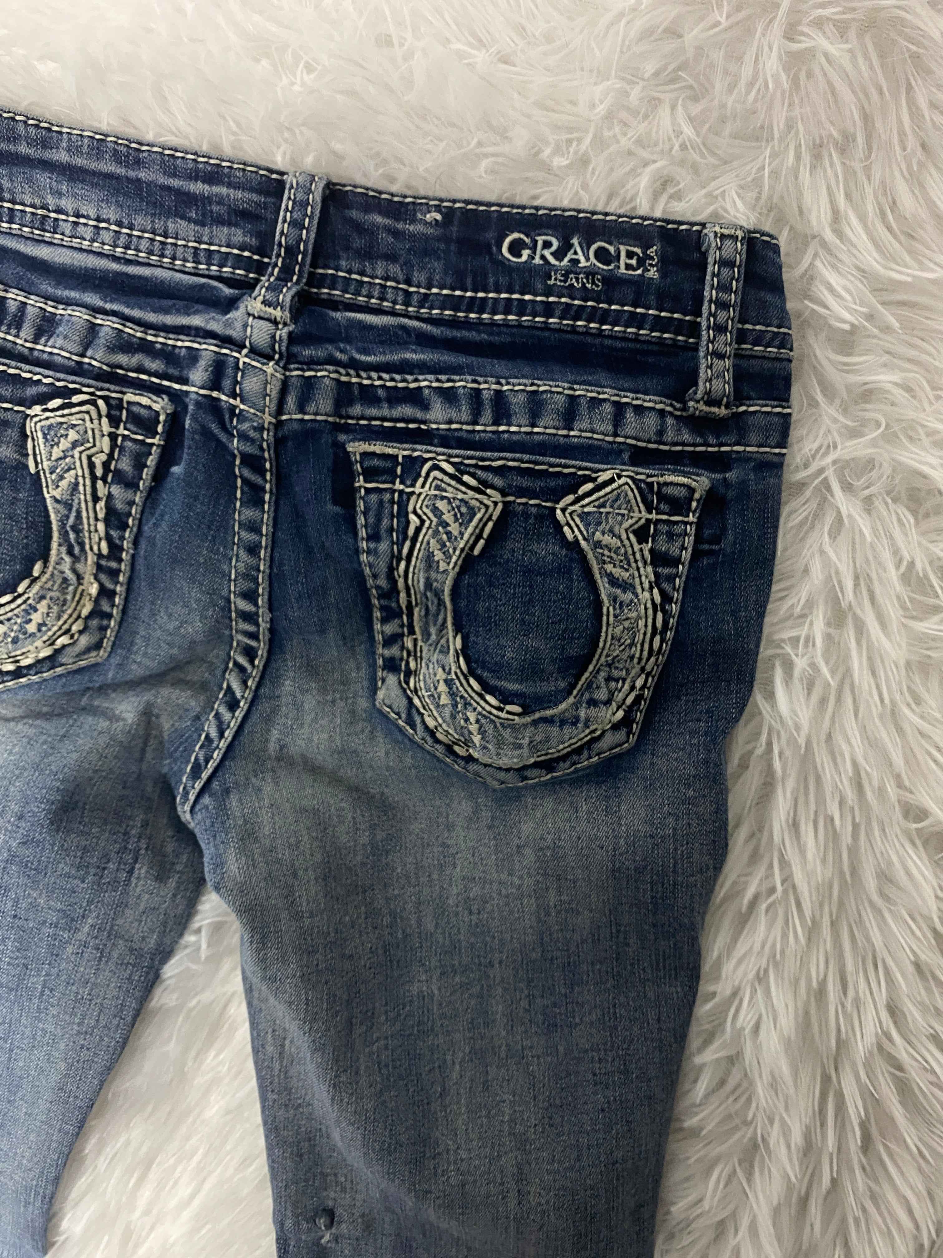 Grace  Embroidered Y2K Flared Denim Jeans (Grösse-M)