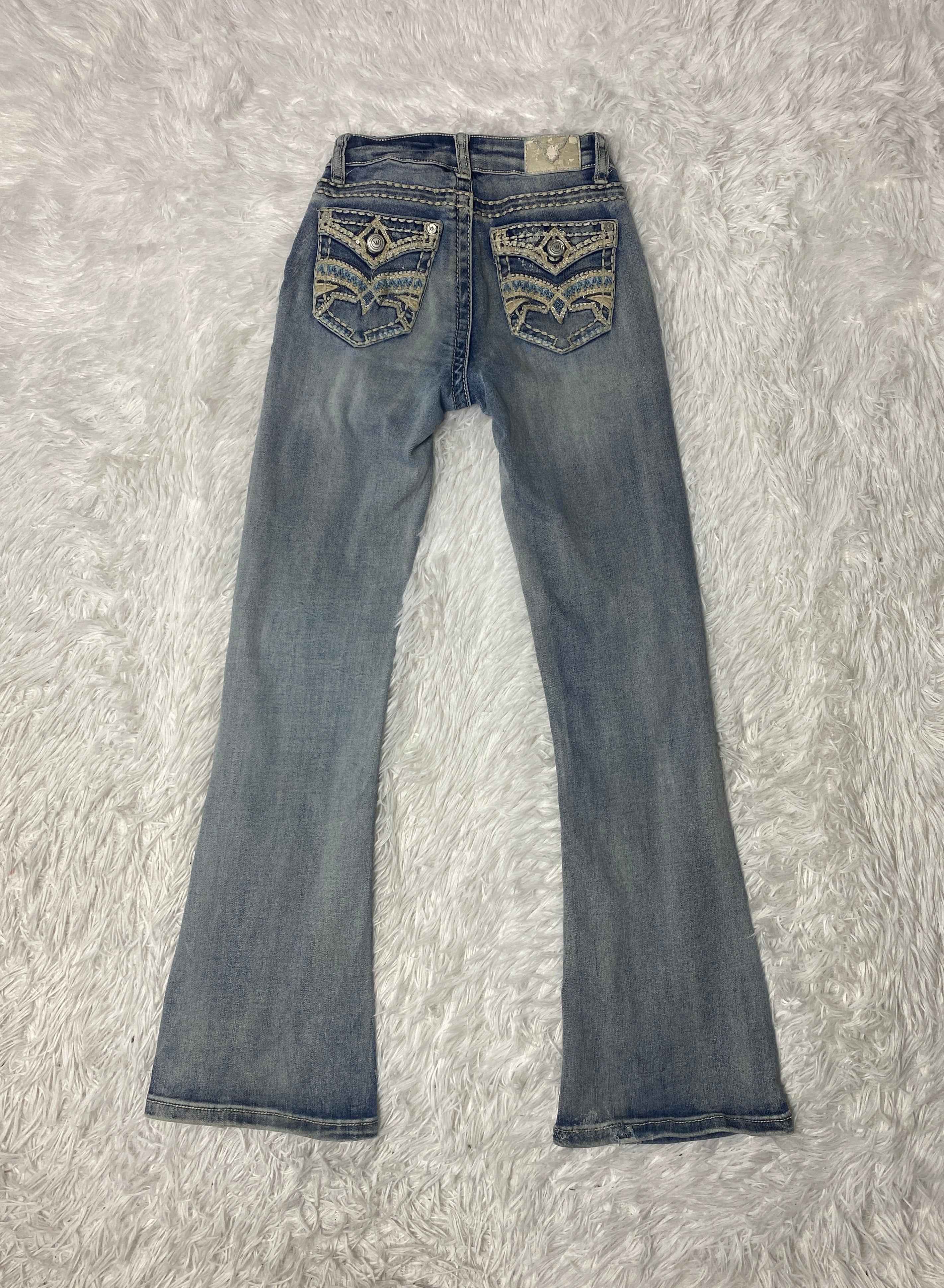 Grace Embroidered Y2K Flared Denim Jeans (Grösse-XXXS)