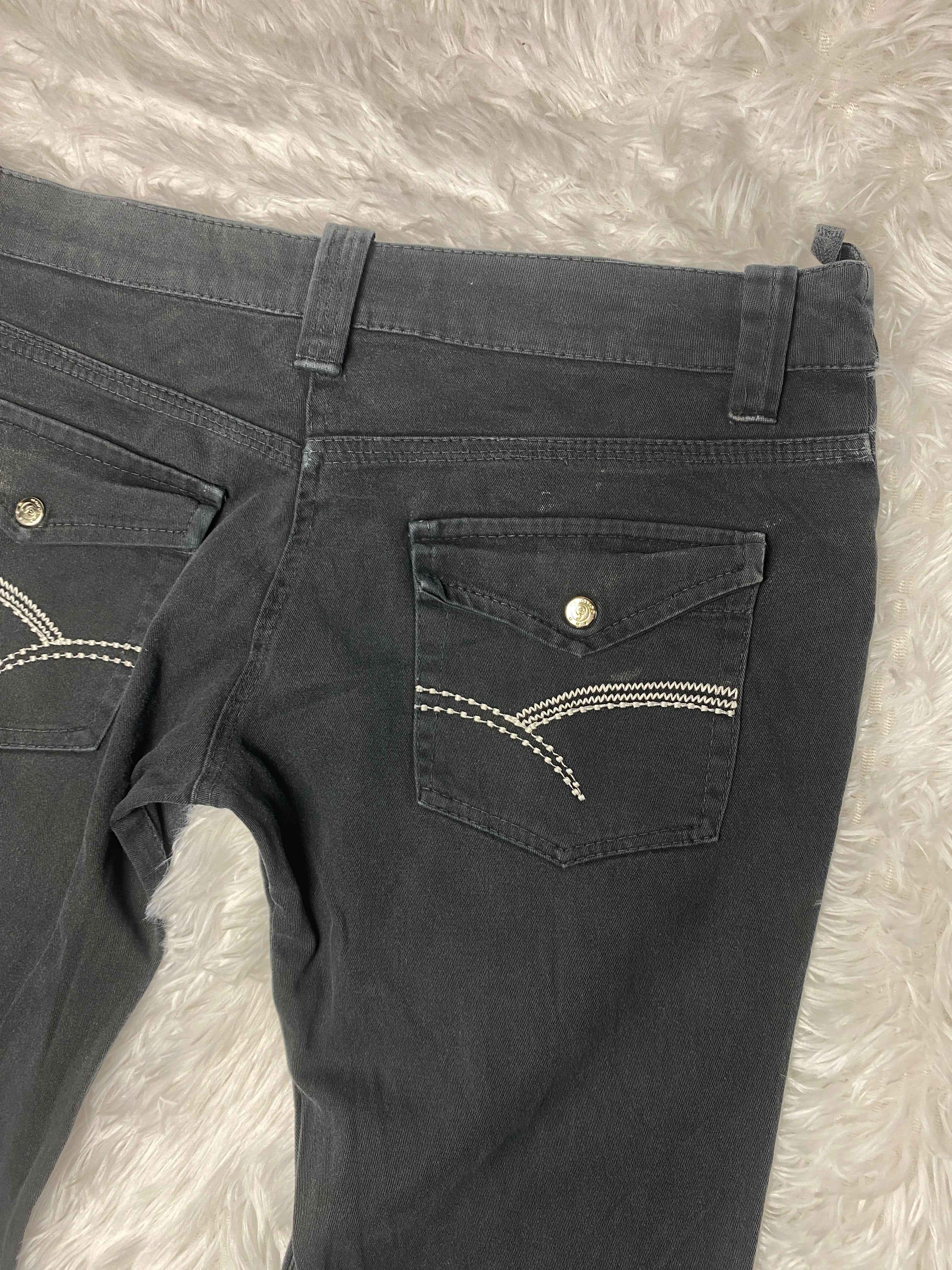 MNX Embroidered Y2K Flared Denim Jeans (Grösse-S)