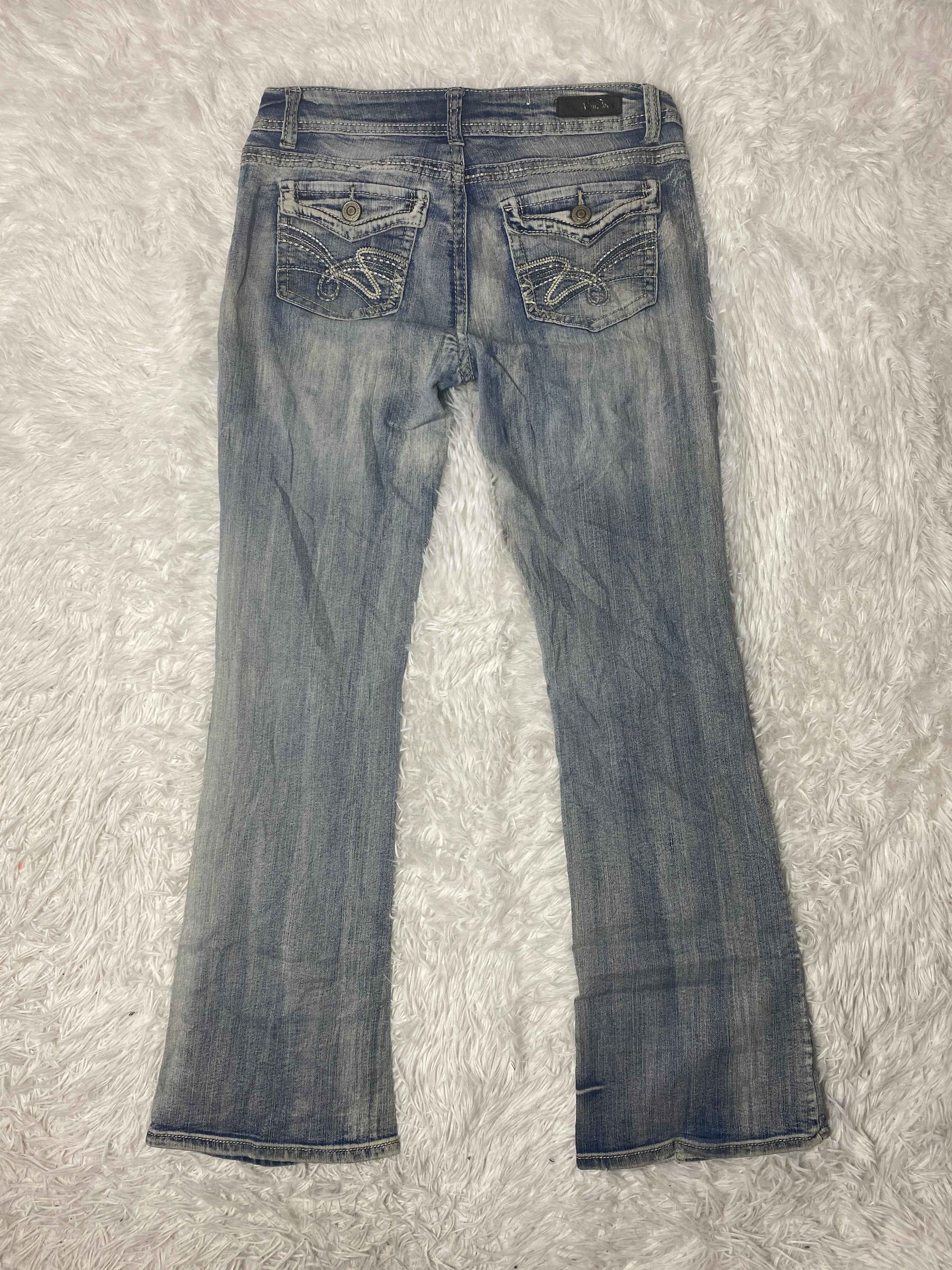 Wallflower Embroidered Y2K Flared Denim Jeans (Grösse-M)