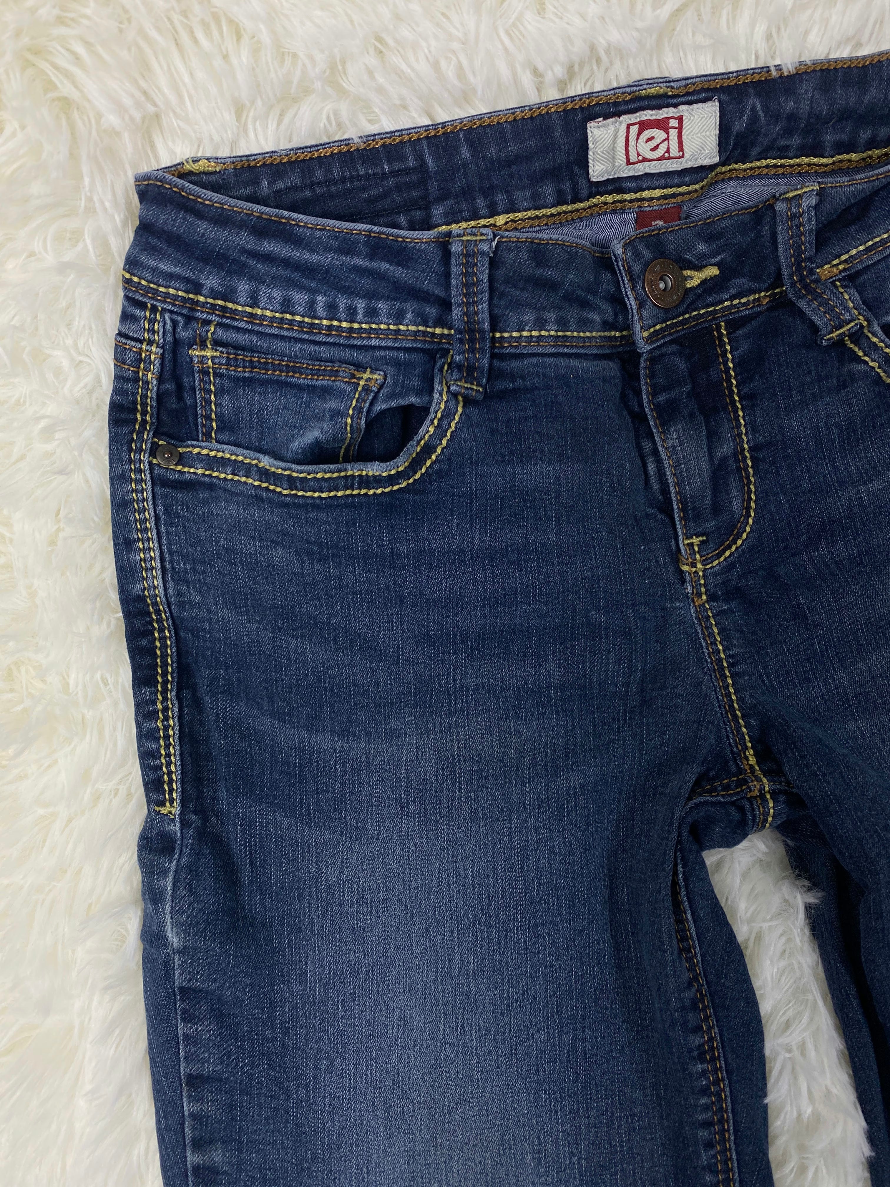 lei Vintage low waist flared jeans (Größe XS)