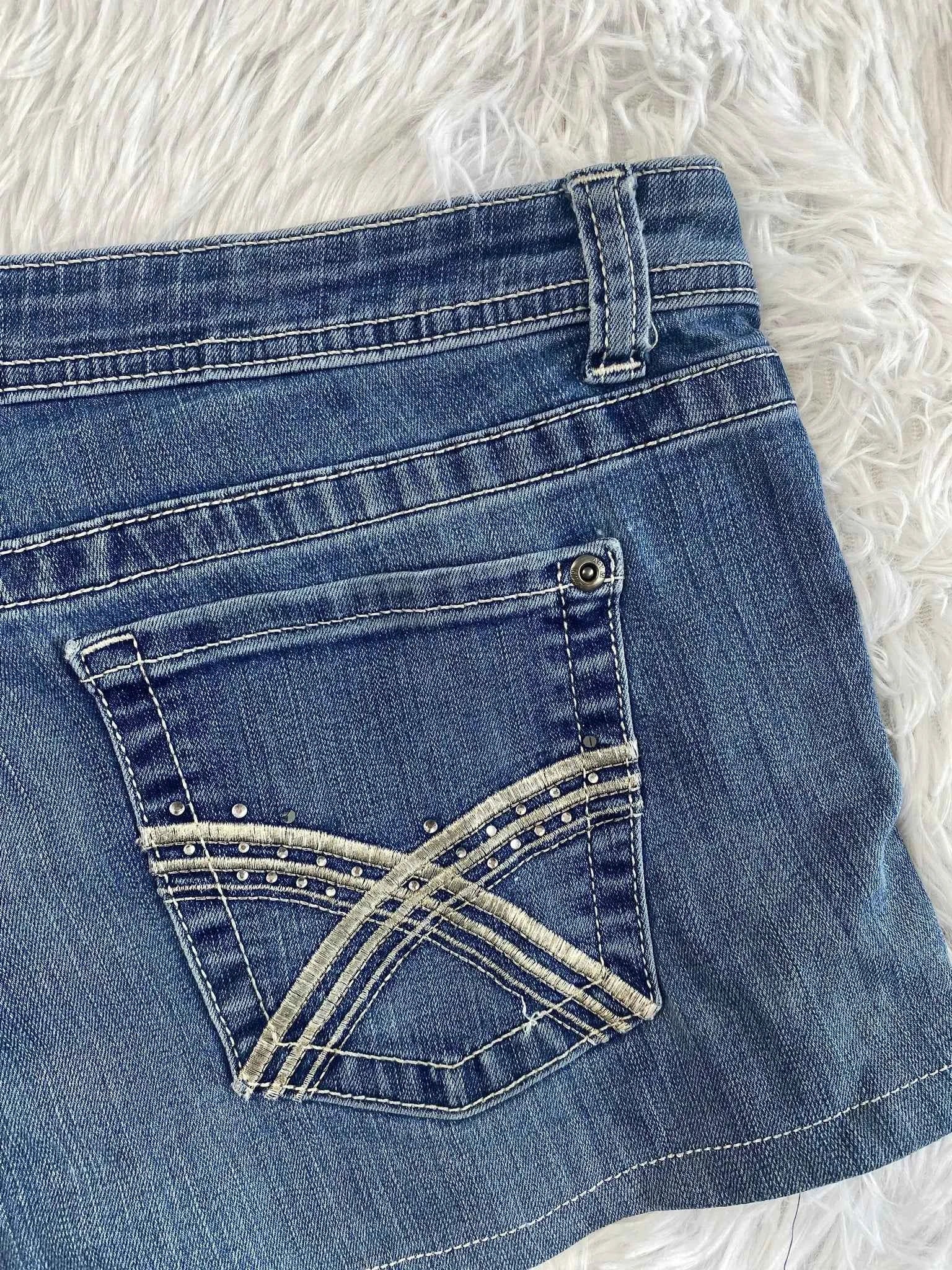 Apt low waist [L]