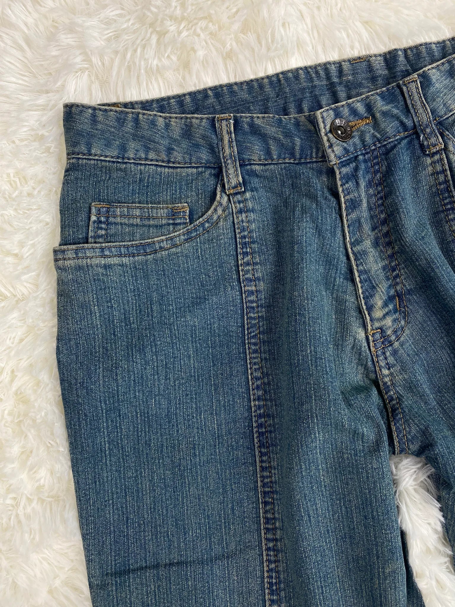 facile Vintage Jeans Größe S – Detailansicht 5