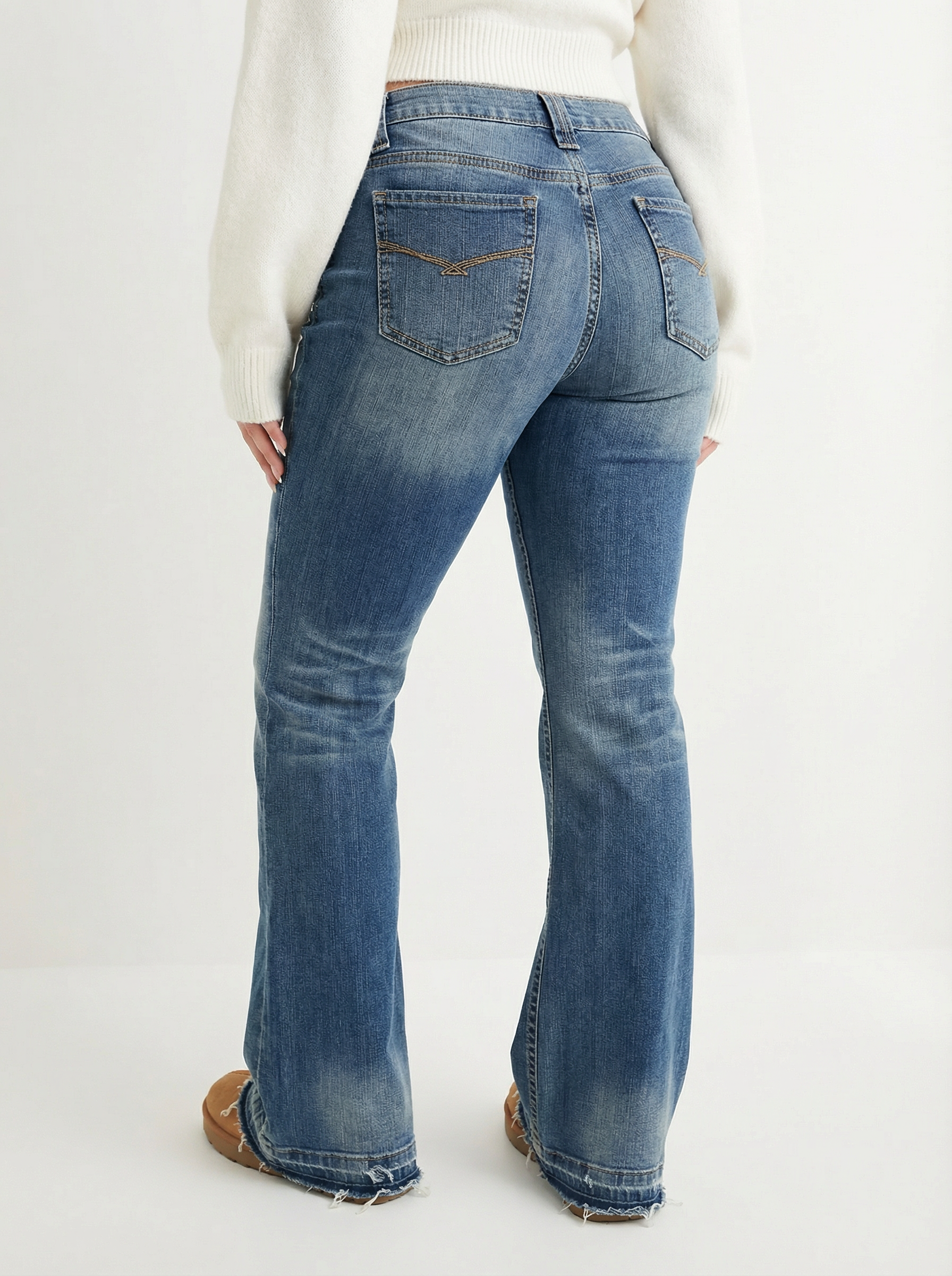 Embroidered Y2K Flared Denim Jeans (M)