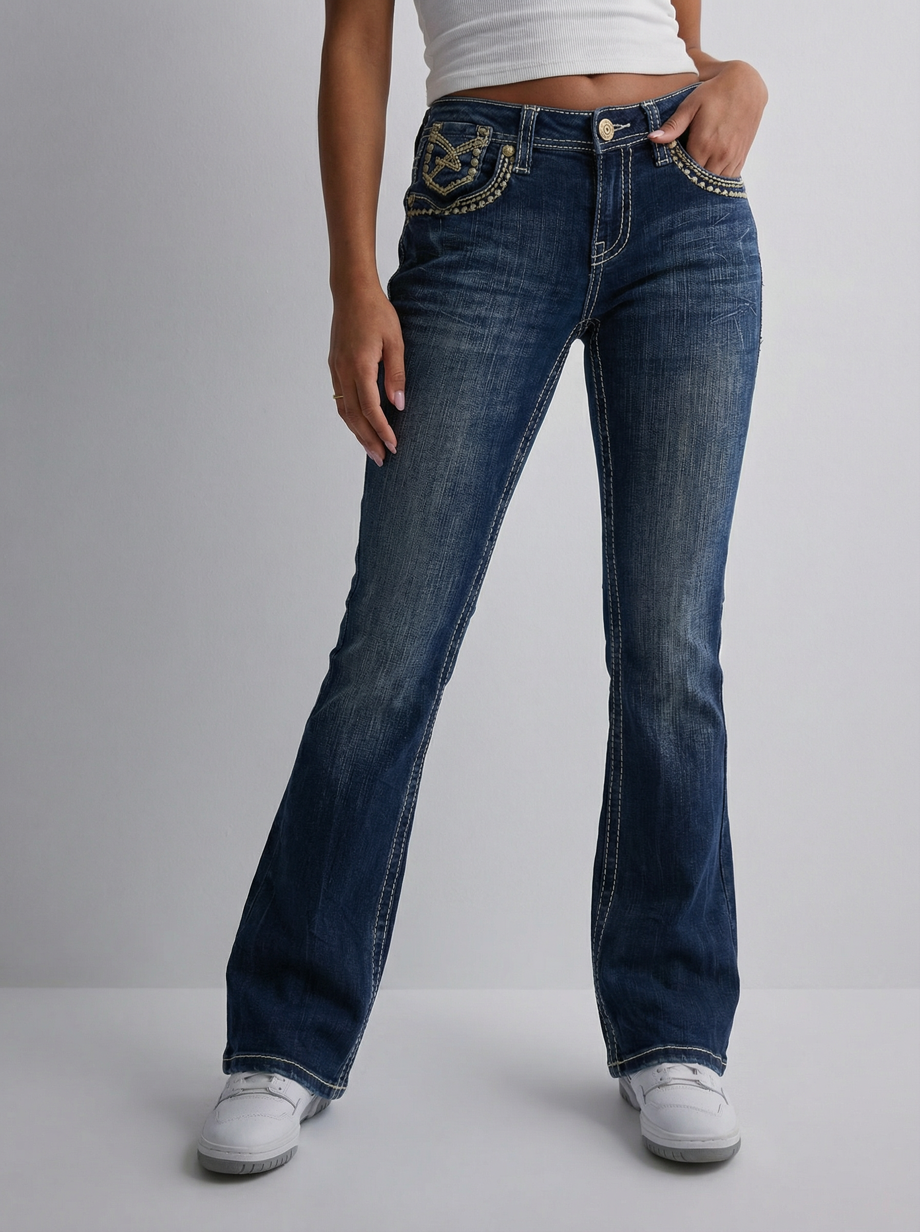 Embroidered Y2K Flared Denim Jeans (S)