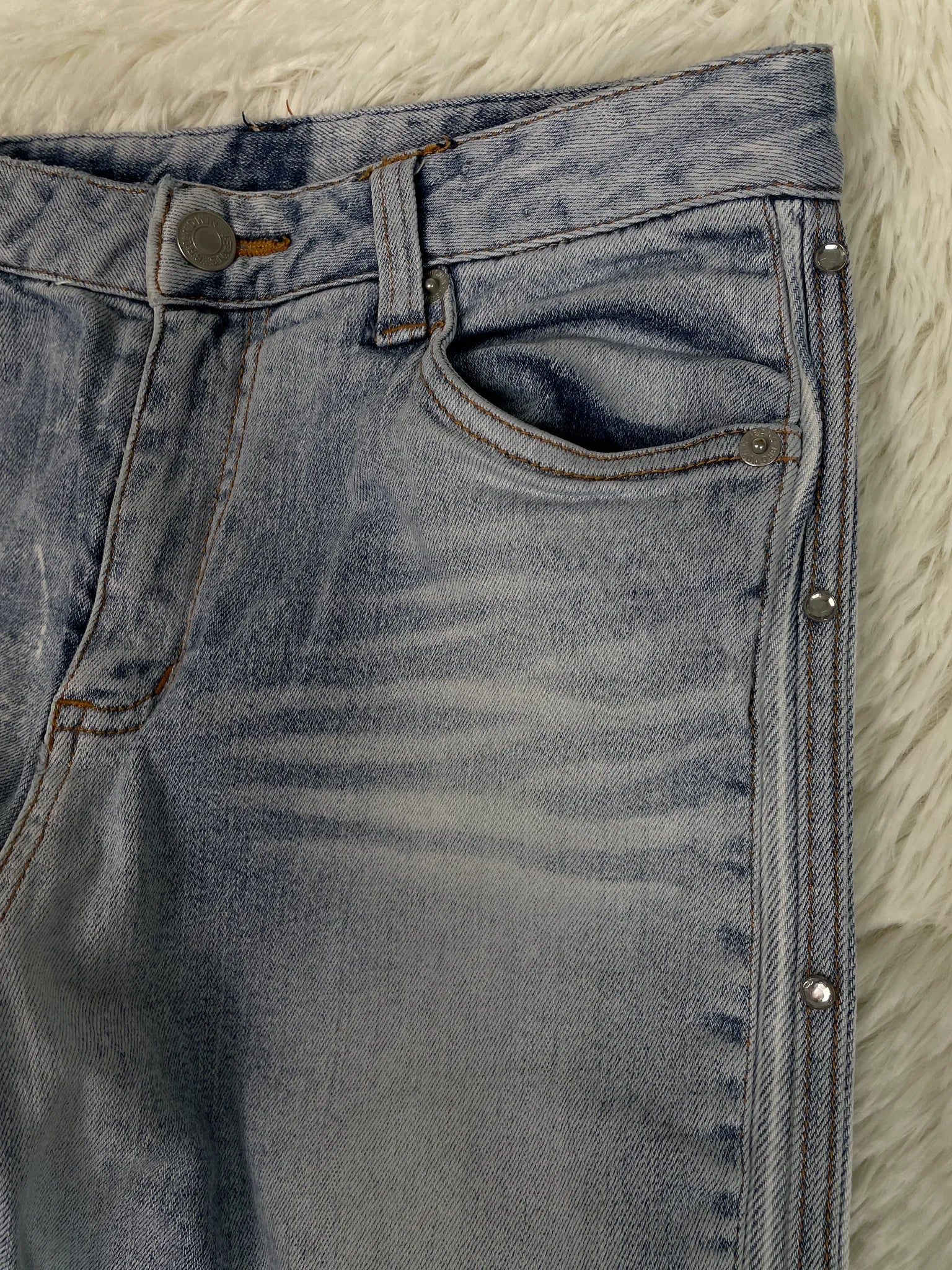 light wash Vintage Jeans Größe XS – Detailansicht 4