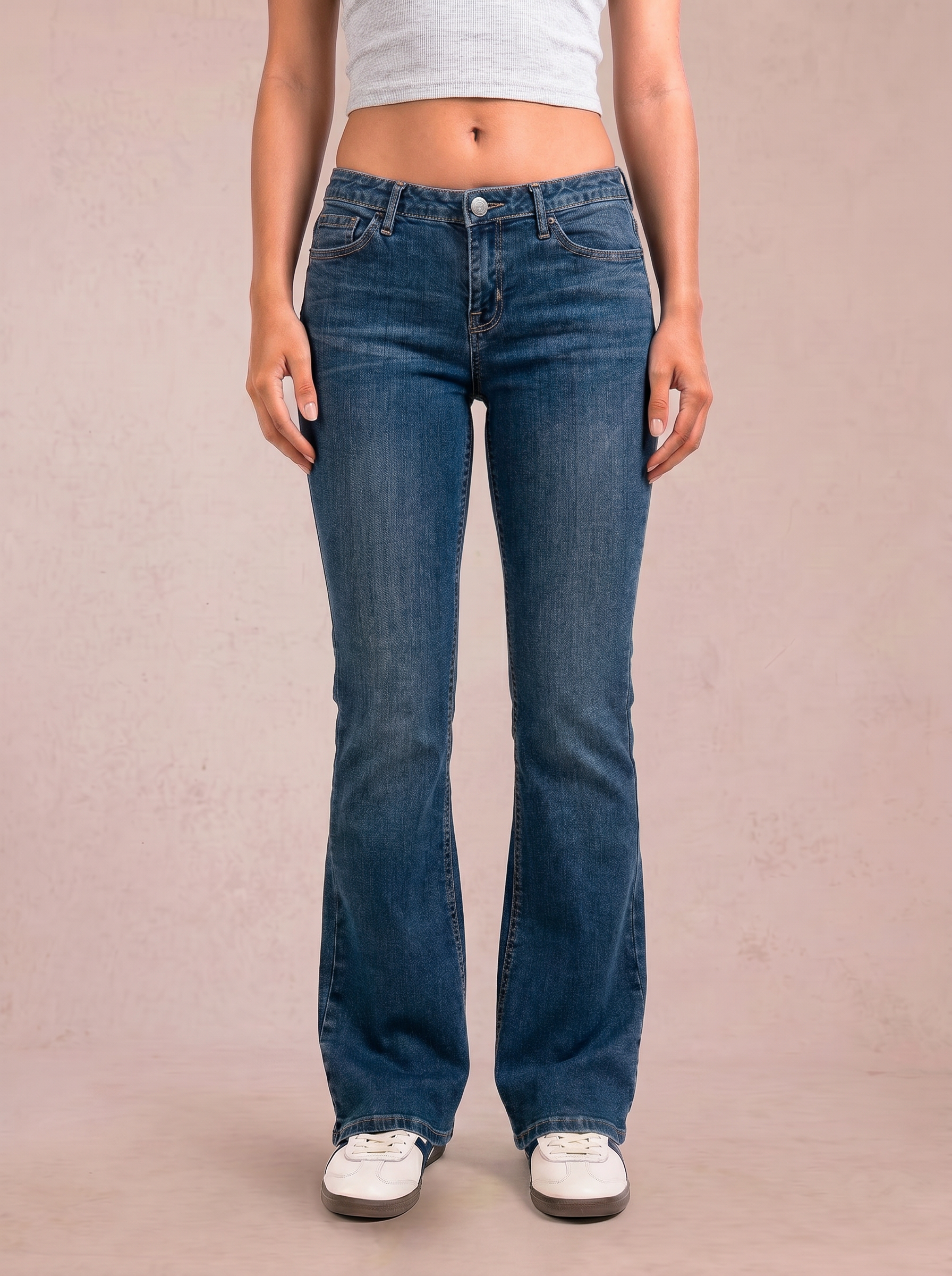 Original Simple Vintage Premium Low Waist Flared Jeans (Größe M)