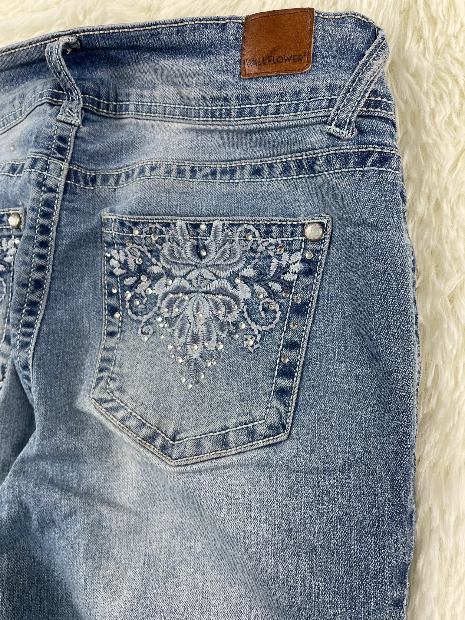 wallflower Vintage Jeans Größe S – Detailansicht 5