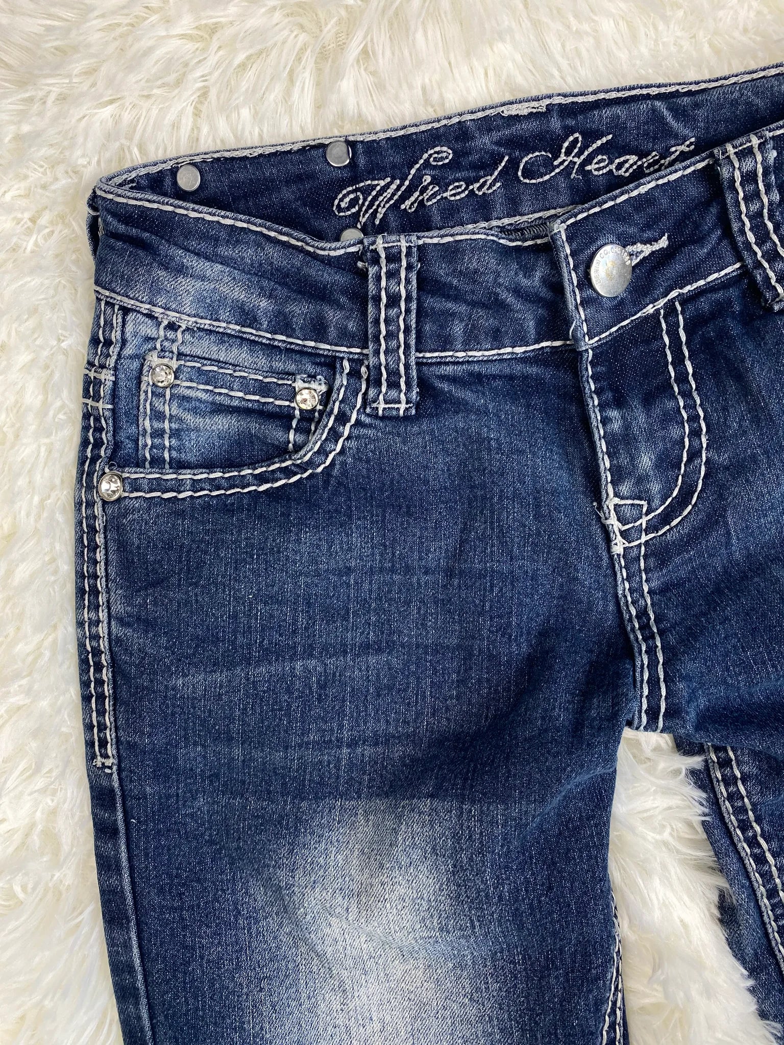 wired heart Vintage Jeans Größe XXXS – Detailansicht 4